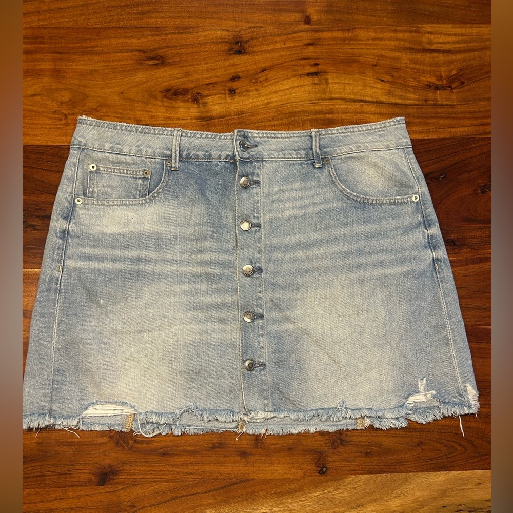 American eagle button up Jena skirt 18p